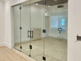 Interior Entry Way Glass with Lock